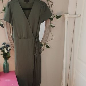 Banana Republic Sage Green Midi Dress